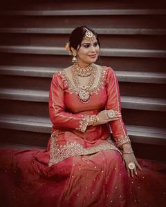 DISEÑADOR MODERNO BORDADO SECUENCIA TRABAJO LEHENGAS con DUPATTA SET para FIESTA TELAS PESADAS - Product Image 2