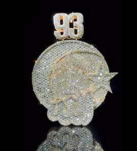 Pendentif personnalisé en moissanite ALLAH numéro 3D, version plus petite, argent sterling plaqué or, collier glacé pour le bureau/la carrière, pour femmes - Product Image 4