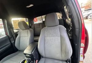 Toyota Tacoma TRD Sport Usada de 2017 - Product Image 4