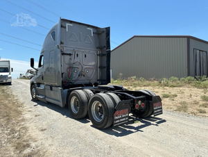 3AKJHHDR2LSKC0465 2020 Camión pesado 126 Tractor de carga comercial, cabina de larga distancia y vehículo logístico - Product Image 2