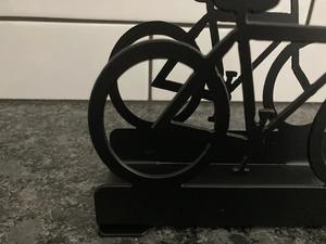 ที่ใส่ผ้าเช็ดปากลายใบไม้สีทอง งานฝีมือ เหมาะสำหรับห้องอาหาร โต๊ะครัว และการจัดงาน ผลิตด้วยมือจากอินเดีย - Product Image 3