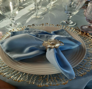 Rond de serviette martelé bicolore, or et argent, vaisselle rustique moderne, élégante, unique, en vrac, disponible au prix de gros. - Product Image 2