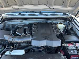 Toyota FJ Cruiser Trail Teams édition spéciale 2013 d'occasion, boîte manuelle 6 vitesses, 4 roues motrices, différentiel arrière autobloquant - Product Image 6