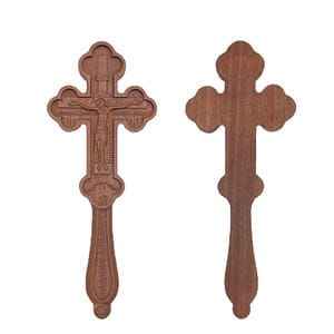 Cruz de madera maciza hecha a mano con mensaje inspirador y encanto rústico para exhibición de iglesia o hogar en la costa más baja - Product Image 2