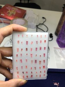 เพชรสีชมพูสดใสทรงรี ผลิตในห้องปฏิบัติการ ด้วยวิธี CVD สำหรับแหวนหมั้นแบบสั่งทำพิเศษ ขนาด 0.50 ถึง 1.50 กะรัต - Product Image 3