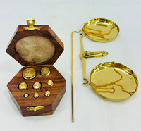 Balances en laiton de la Justice décor de bureau décor Vintage ancien orfèvre traditionnel avec poids Kit boîte pièce maîtresse décor de Table 9 pouces
