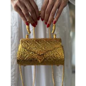 Bolso de Mano Elegante y Lujoso de Metal para Damas, para Bodas, Fiestas y Eventos Nocturnos, Hermoso Bolso de Mano con Adornos de Perlas, Hecho a Mano, Venta al Por Mayor - Product Image 2