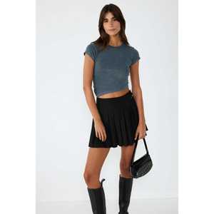 Blusa Informal Asimétrica con Adornos de Piedras y Logotipo Frontal, 100% Algodón - Product Image 1