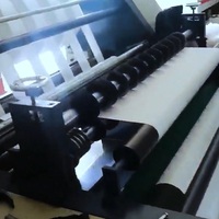Machine de découpe de papier photoélectrique entièrement automatique pour un processus de découpe industriel de haute précision
