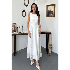 Robe Off-White avec jupe latérale en dentelle - Ecru - Product Image 1