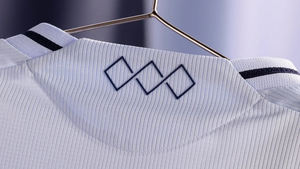 Ropa Deportiva 2025-2026, Camisetas de Fútbol OEM Personalizadas de Fábrica al por Mayor para Adultos, Manga Corta, Tallas Grandes, Estampadas con Técnicas de Ako - Product Image 2