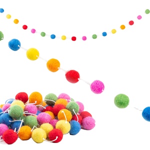 Guirnaldas de bolas de fieltro de lana hechas a mano Colores vibrantes del arco iris 2 a 6 metros de longitud Perfectas para la decoración del árbol de Navidad - Product Image 1
