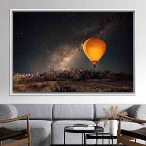 Encantadora Lienzo Impreso con Globo Aerostático de Cappadocia para Decoración del Hogar, Lienzo con Marco Blanco - Product Image 1