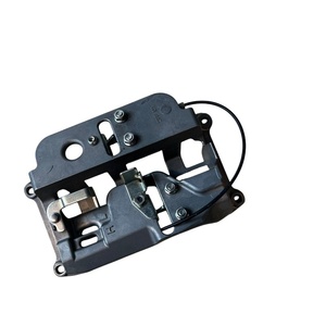 Support de verrouillage de siège en acier d'origine Yamaha Tracer 9 GT 2020 2PP2478X0100 - Product Image 2