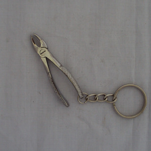 Instruments dentaires Porte-clés à LED Ensemble d'outils de dentiste Mini accessoire d'hygiène léger en acier inoxydable pour assistant et étudiant - Product Image 3