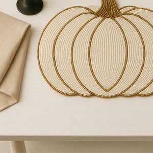 Mantel Individual con cuentas, cargador redondo hecho a mano para comedor de lujo y decoración de vacaciones, pieza única hecha a mano con cuentas, mantel, inauguración de la casa - Product Image 3