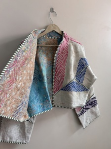 Chaqueta Acolchada Kantha Vintage Hecha a Mano, Chaqueta India Única - Product Image 5