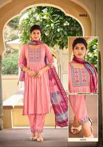 Tenue traditionnelle indienne, dernière création, Kurti en rayonne Liva avec pantalon et dupatta, avec travail imprimé numérique, exportateur mondial - Product Image 3