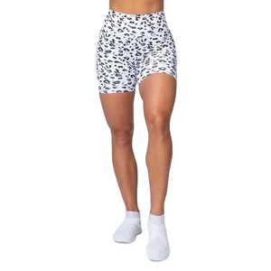 Shorts respirants de couleur unie pour femmes de meilleure qualité, avec sublimation, shorts de gym personnalisés pour femmes - Product Image 1