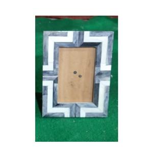 Marco de fotos de madera memorizado, tamaño estándar de la más alta calidad, marco de mesa de pie pulido marrón medio, pantalla elegante para el hogar - Product Image 4