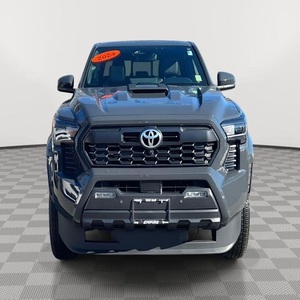 Camioneta Toyota Tacoma TRD Sport 2024 Usada en Excelentes Condiciones - Product Image 1