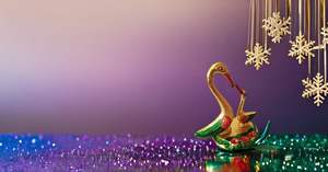 Veelkleurig Geschilderd Aluminium Beeld Van Een Paar Kussende Eenden Op Maat Bedrukt Vastu Decoratief Tafelbureau Aan Huis - Product Image 6