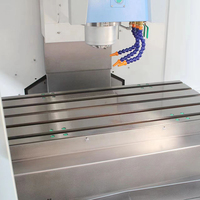 Centre d'usinage CNC Mini VMC VMC600 Mini machine CNC 5 axes pour l'usinage vertical des métaux avec FANUC