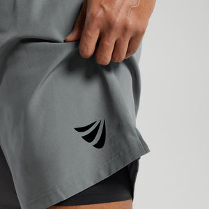 กางเกงขาสั้นวิ่งออกกำลังกายสำหรับผู้ชายแนวสตรีทแบบ2-in-1ผ้าฝ้ายกันยับติดโลโก้ได้ตามต้องการ - Product Image 4