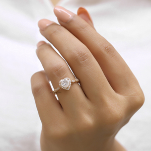 Anillo de promesa de compromiso en forma de corazón de 1,50 quilates para mujer, corte de princesa hecho a mano, Diamante de moissanita simulado, certificado GRA - Product Image 6