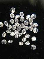 Vente en gros de diamants naturels VS de haute qualité, taille brillant, 0,8 à 2 mm, couleur D, percés au laser, certifiés Mantra Diamond, diamants en vrac
