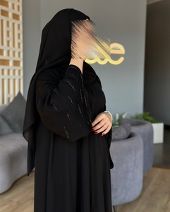 Abaya en soie à manches longues, spécialiste de Dubaï, infroissable, avec travail de pierres fait main, couleur personnalisable, style moderne et élégant, pour occasions de prière et occasions spéciales - Product Image 2