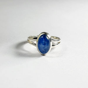 แหวนเพชรทรงเจ้าหญิงรูปไข่ประดับพลอยทรงเรขาคณิต ดีไซน์เนอร์ Kynite Fine Jewelry น้ำหนัก 5.4 กรัม แพลตตินั่ม ชุบโรเดียม เหมาะสำหรับใส่ทุกวัน - Product Image 1