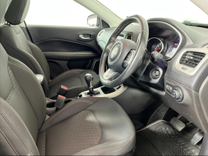 รถยนต์มือสองคุณภาพดีราคาประหยัด ปี 2021 จี๊ป คอมพาส 1.4T ลองจิทูด เกียร์ออโต้ พวงมาลัยขวา - Product Image 5