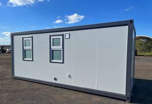 Bloque de Alojamiento de 2 Habitaciones y 6 m, Acero Duradero, Madera y Metal con Panel Sándwich EPS, Cochera para Restaurante, Dormitorio, Bar o Puesto de Venta - Product Image 2