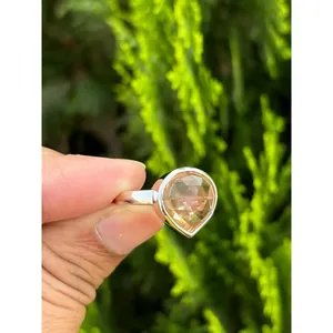 Bague Statement en Argent 925 avec Pierre de Soleil Naturelle, Sertie en Bezel, Coupe Géométrique, Bijou Fin pour Usage Quotidien - Product Image 2