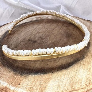 ชุบทองลูกปัดมุกมีสไตล์ของสร้อยคอเค้นคอทําด้วยมือที่ไม่ซ้ํากันที่ได้รับความนิยมชุดลําลองสําหรับผู้หญิงนักออกแบบสันติภาพของเค้นคอมุก - Product Image 3