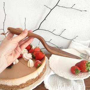 Prix de gros le moins cher couteau à trancher les gâteaux en bois durable couteaux à trancher pour tarte en bois - Product Image 3