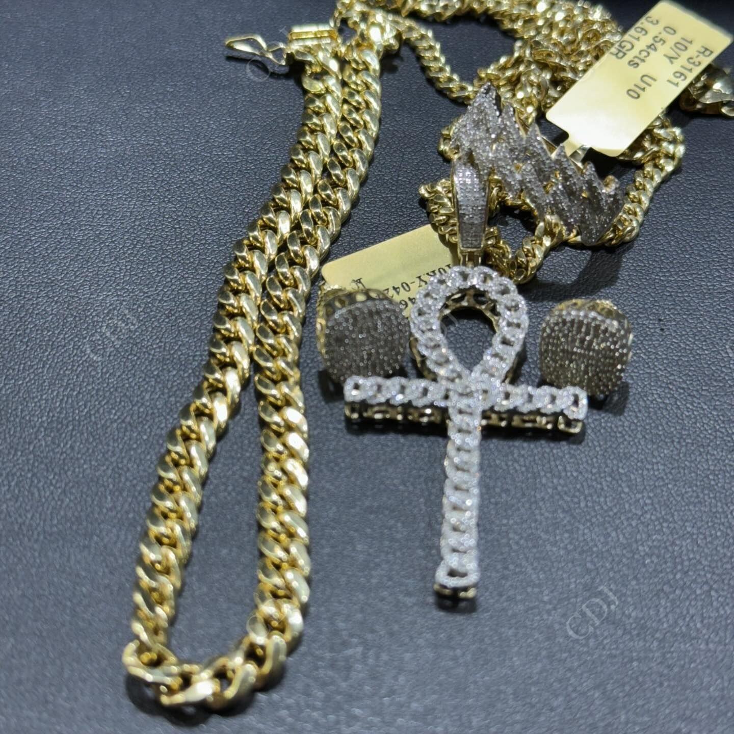 ชุบทองสีเหลือง