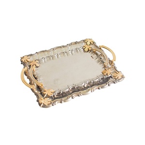 Bandeja de madera para servir desayuno de uso multiusos con forma personalizada de hoja chapada en oro Bandeja para servir con acabado brillante - Product Image 3
