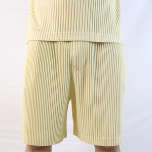 Shorts décontractés pour hommes de haute qualité 100% polyester - Taille élastique, tricoté, uni, teinture unie, couleur unie, genou, été, plage, ample, tendance - Product Image 5