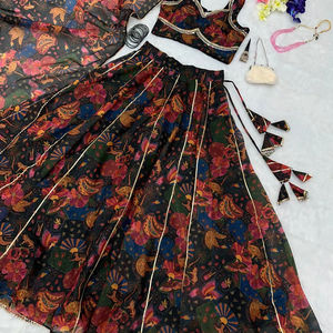 Último diseñador Organza Seda Floral Impreso Trabajo Lehenga Choli Por FabZone - Product Image 1