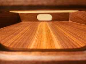 ถาดเสิร์ฟไม้ทำด้วยมือแบบสั่งทำ | สั่งทำ | วอลนัท, เมเปิ้ล, สีม่วงและอื่นๆ | ของขวัญส่วนบุคคลหรือสำเนียงที่บ้าน - Product Image 4