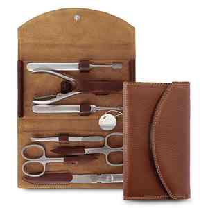 Juego de manicura y pedicura de 7 piezas, bolsa de cuero PU personalizada con acero inoxidable de alto carbono, Tijera para uñas, empujador, pinza, acabado Dall - Product Image 2