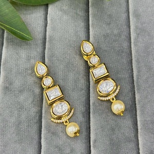 ต่างหูโพลิกีกดันคุณภาพที่ดีที่สุดทันสมัยแบบดั้งเดิมต่างหูโทนสีทองเหมาะสำหรับงานแต่งงานต่างหูแบบดั้งเดิม - Product Image 1