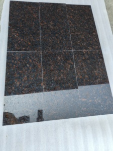 Le granit brun bronzage couvre de tuiles l'ordre pur de quantité en vrac de granit de 600x300mm 300x300mm disponible - Product Image 3