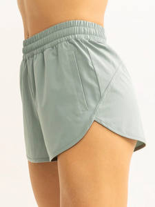 Venta caliente personalizado verde polvoriento gimnasio Yoga entrenamiento pantalones cortos con bolsillos nuevo diseño de cintura alta transpirable pantalones cortos para correr para mujeres - Product Image 3