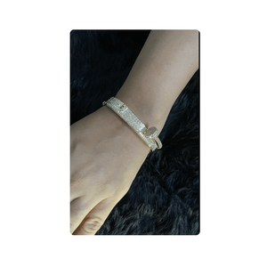 Lujosa pulsera de diamantes de oro amarillo de 9.50ct de 14kt DE LA India Diamantes naturales en 9.50ct Diseño de uñas Elegante brazalete de diamantes - Product Image 4