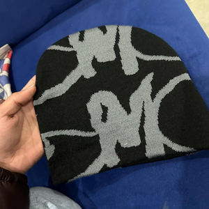 Bonnet gaufré à la mode Logo personnalisé Bonnets pour hommes Bonnet en tricot gaufré avec étiquette privée/étiquette tissée Fabriqué en usine - Product Image 4