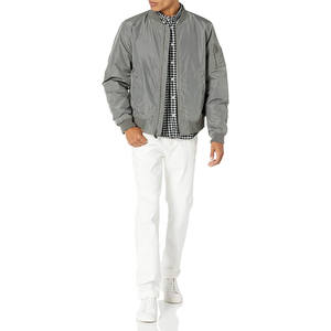 Chaqueta Bomber con Logotipo Bordado Estilo Urbano OEM, Cuello Redondo, Cremallera, Talla Grande, Impermeable, Vintage, de Seda/Algodón, con Parches, para Hombre - Product Image 2