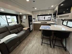 Remorque d'occasion Jayco E-a-g-l-e H-t 265FKDS 2026 prête à la vente – Idéale pour le camping et les voyages - Product Image 6